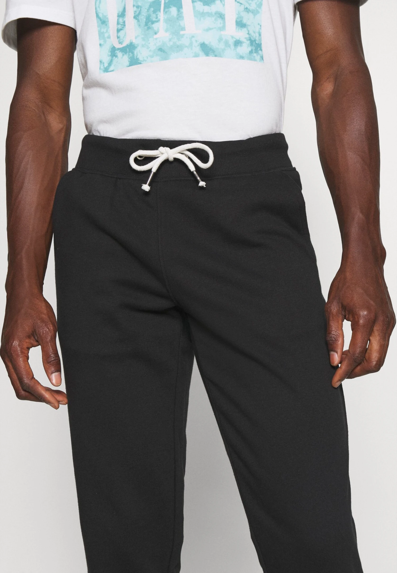 3 Pack - Trainingsbroek - Mottled Light Grey/Mottled Dark Blue/Black Pier One 3 Pack - Trainingsbroek - Mottled Light Grey/Mottled Dark Blue/Black -Pier One 0c1b615301bf4030a2841c02ed19e229 scaled