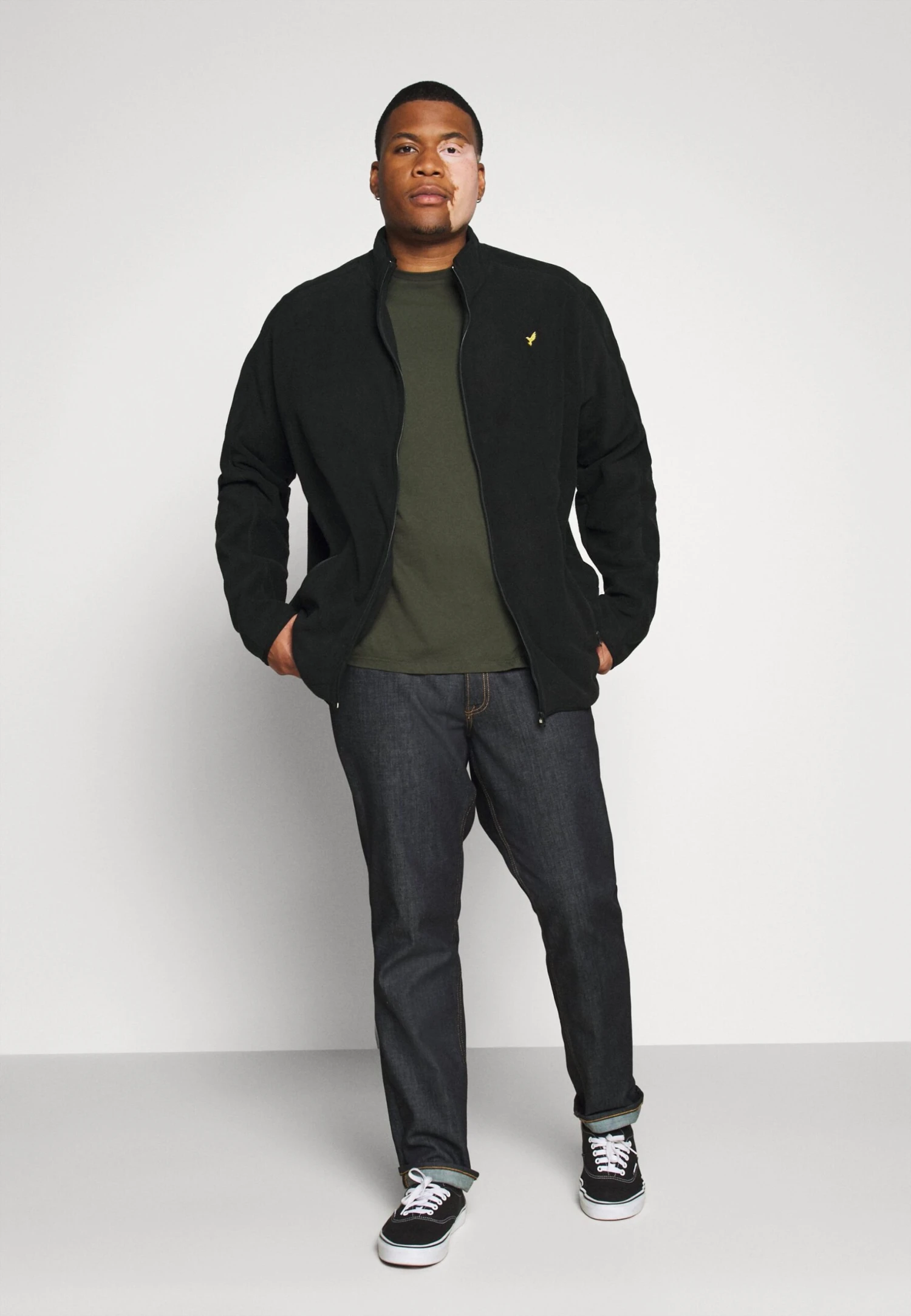 Fleecejas - Black Pier One Fleecejas - Black -Pier One 1b0384e763e74f7dab9248e71ea976ab scaled