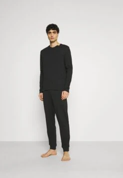 Pier One Pyjama - Black -Pier One 1dcc3565a04b4ec1b2fda5221a610a51