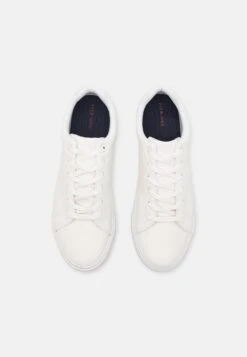 Pier One Unisex - Sneakers Laag - White 5 Pier One Unisex - Sneakers Laag - White -Pier One 3747494760f54e24afa52bab7dfce4dd