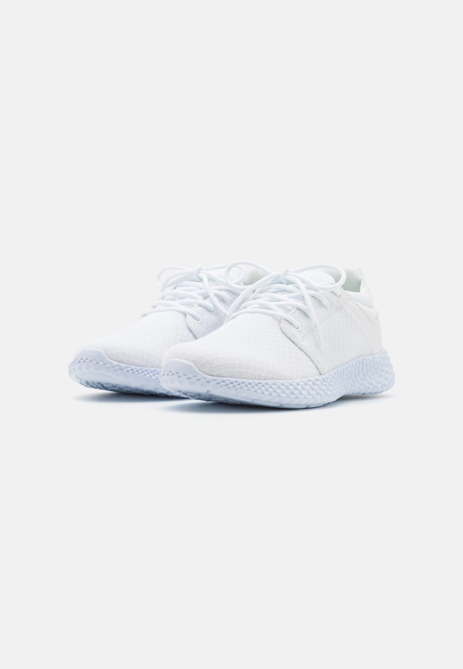 Sneakers Laag - White Pier One Sneakers Laag - White -Pier One 401f39ad373546c6ac7bb17173211c65 scaled