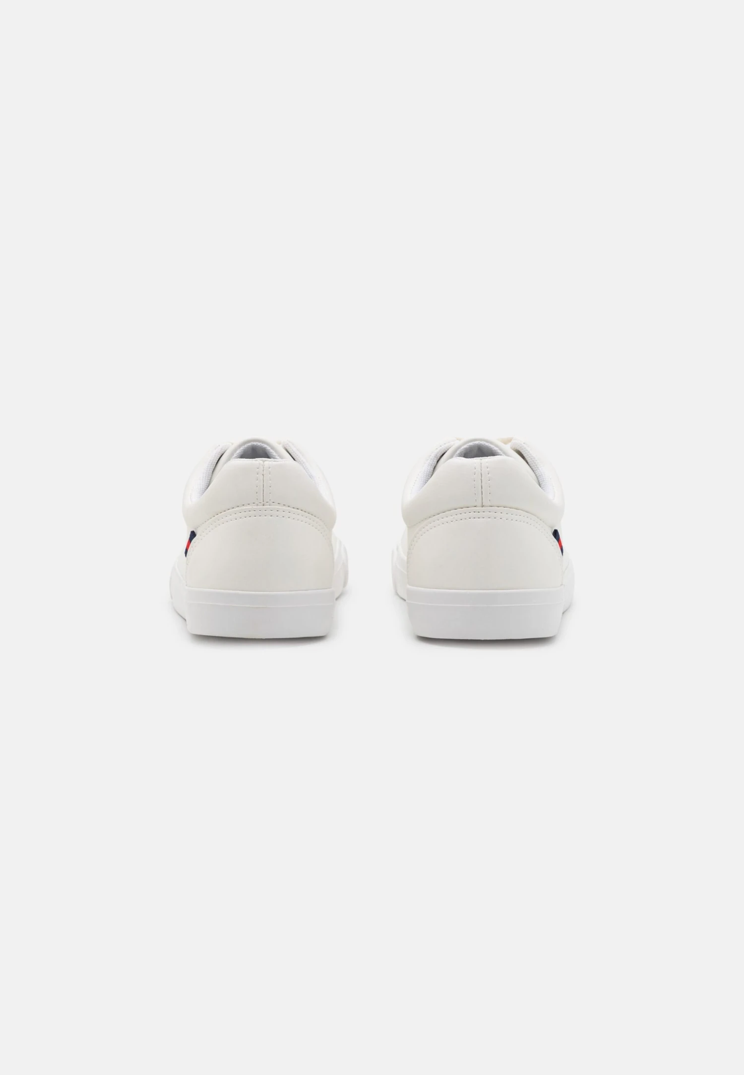 Unisex - Sneakers Laag - White Pier One Unisex - Sneakers Laag - White -Pier One 4875ff60289d451696f32d2c44634d4c scaled