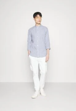 Pier One Muscle Fit Stand- Overhemd - Blue 3 Pier One Muscle Fit Stand- Overhemd - Blue -Pier One 491d2a77a8dc41c49d54cf346612f09d