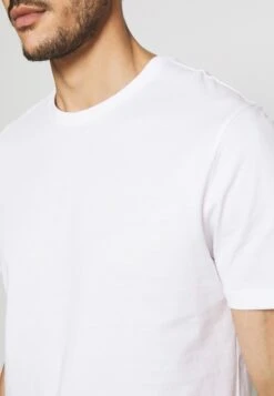 Pier One 5 Pack - T-Shirt Basic - White/Black/Bordeaux -Pier One 4a6de0d2b72e4f1290d4d17a26a3cd34