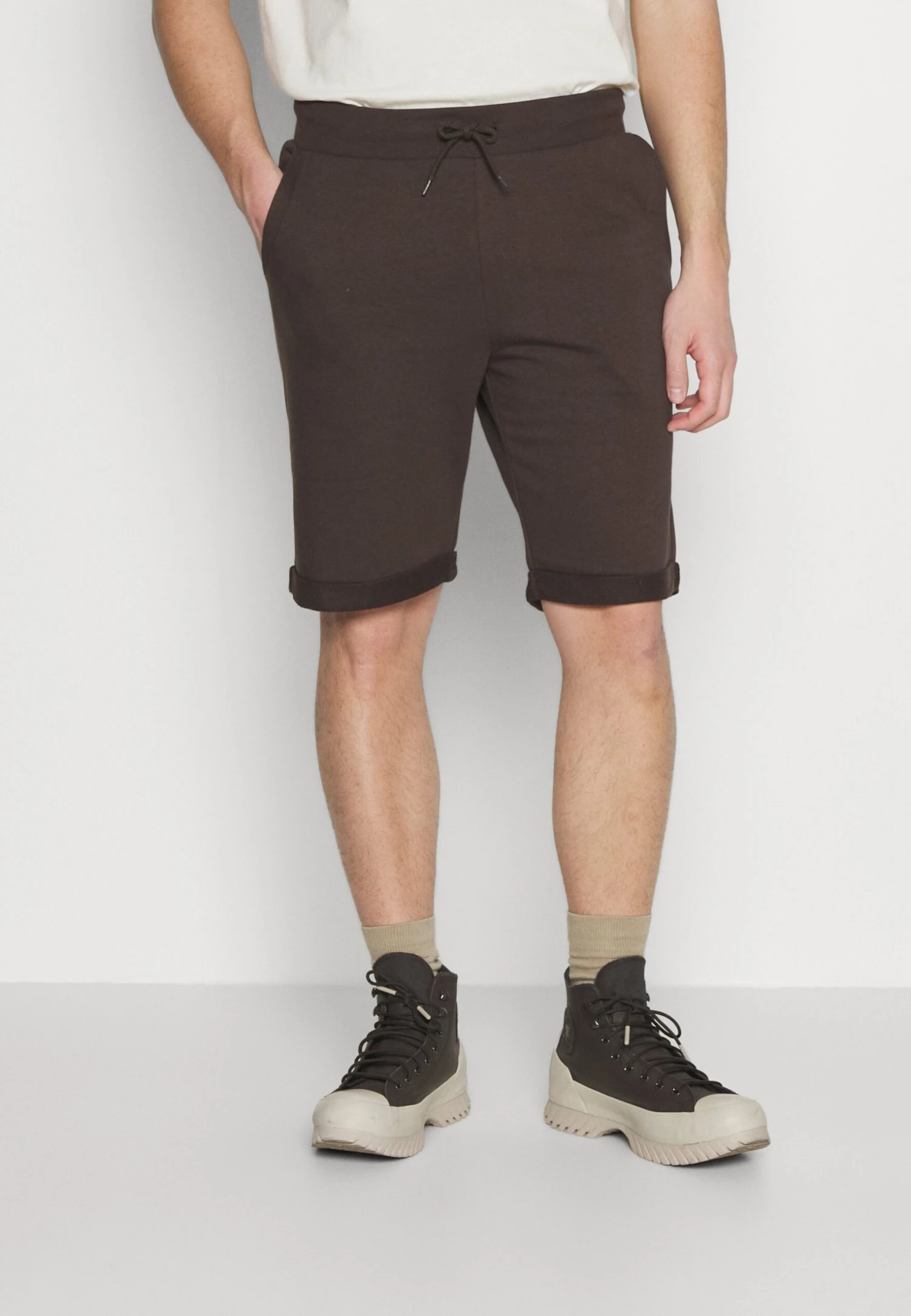 Trainingsbroek - Dark Brown Pier One Trainingsbroek - Dark Brown -Pier One 5d2e83e4787544ee96e29dca00f6ae7d scaled