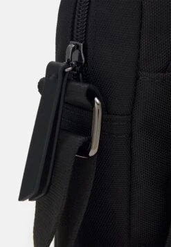 Pier One Unisex - Schoudertas - Black 5 Pier One Unisex - Schoudertas - Black -Pier One 6015a635267a4538aeda73eaf2b65393