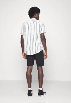 Pier One 2 Pack - Shorts - Black/Olive 6 Pier One 2 Pack - Shorts - Black/Olive -Pier One 73395e7496094f16ab01d685c224eec1