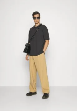 Pier One Poloshirt -Black -Pier One 7559a307757d4dbdae446966f9983fff