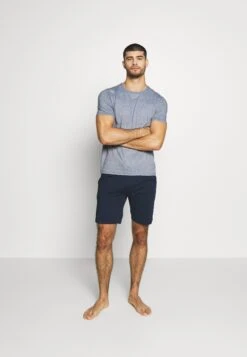 Pier One Pyjama - Dark Blue 3 Pier One Pyjama - Dark Blue -Pier One 7651f7d5f00140bd9b26f1ca15fd73b9