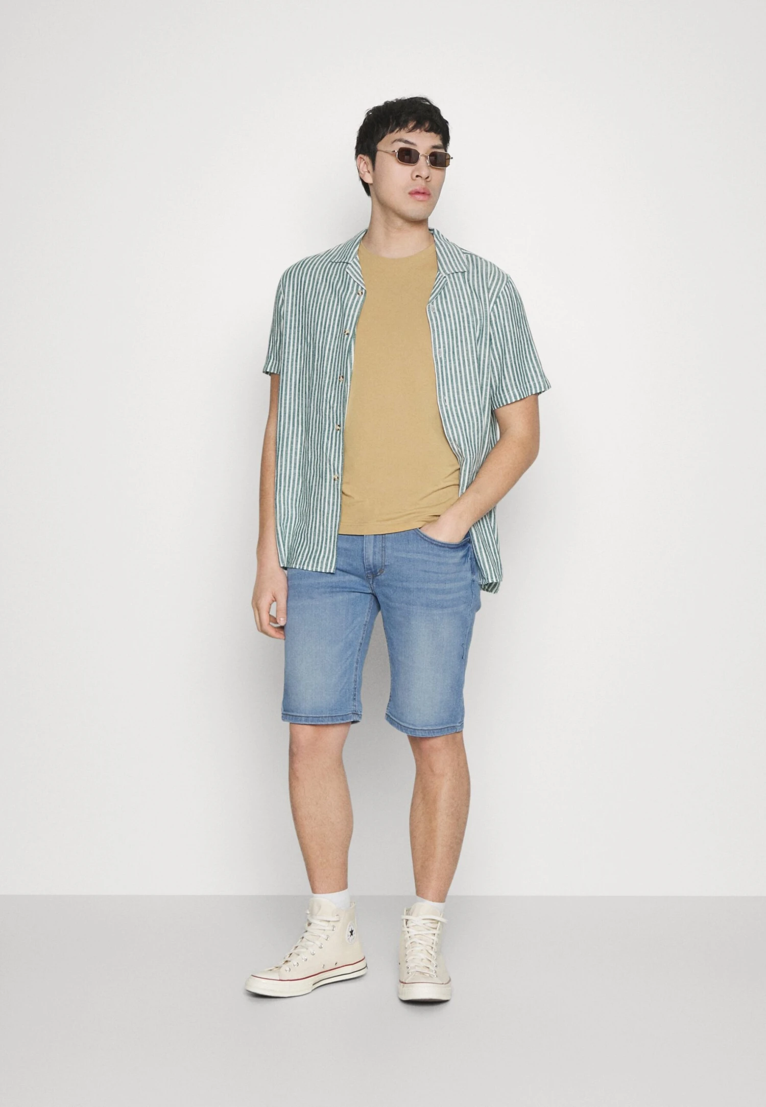 Jeansshort - Light Blue Denim Pier One Jeansshort - Light Blue Denim -Pier One 8d868a14114a412994b00eeba5f8b2ba scaled