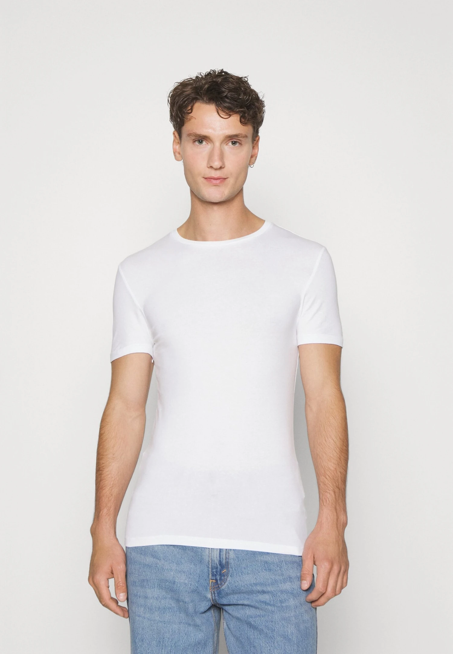 3 Pack Muscle Fit- T-Shirt Basic - White Pier One 3 Pack Muscle Fit- T-Shirt Basic - White -Pier One 8e045e8a726d45a4854503a4ddee04a2 scaled