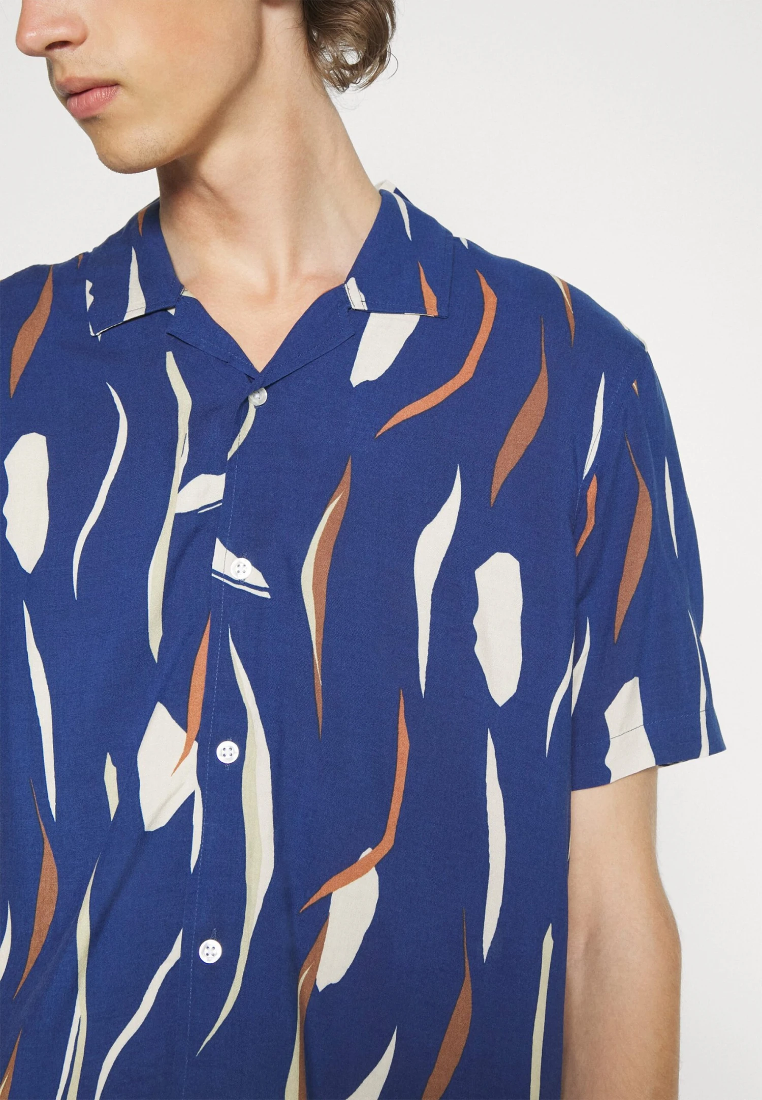 Contemporary Art Regular Resort- Overhemd - Blue Pier One Contemporary Art Regular Resort- Overhemd - Blue -Pier One a0518d679d4f43c280b131d270852c8b scaled