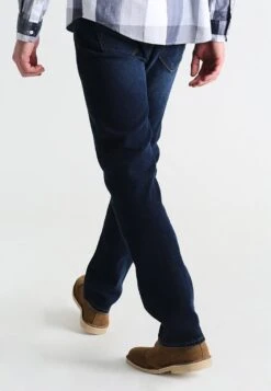 Pier One Basic - Straight Leg Jeans - Dark Blue Denim 4 Pier One Basic - Straight Leg Jeans - Dark Blue Denim -Pier One a4ebfb4549ae43cc8fd6ef9a34b37b32