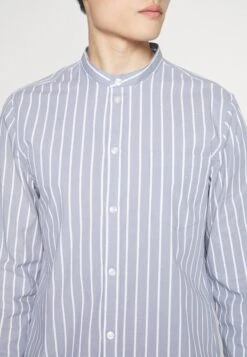 Pier One Muscle Fit Stand- Overhemd - Blue 7 Pier One Muscle Fit Stand- Overhemd - Blue -Pier One aef632d443f84662a23ef0d9f4646ec0