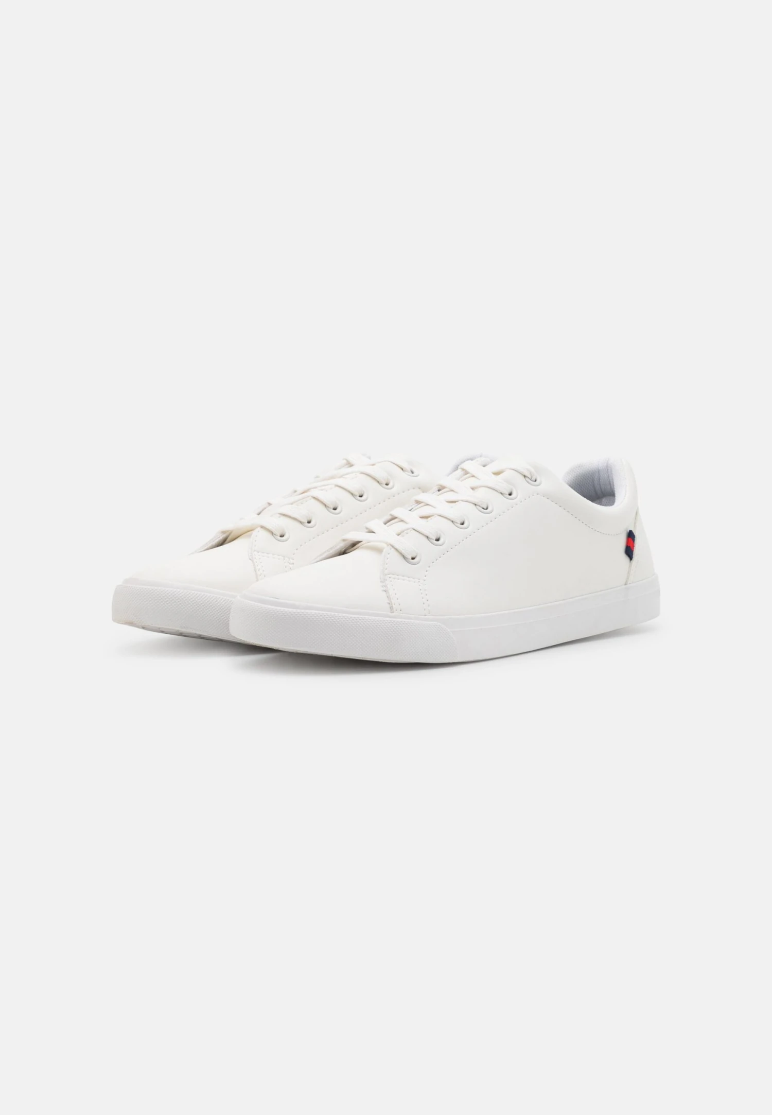 Unisex - Sneakers Laag - White Pier One Unisex - Sneakers Laag - White -Pier One bceaeb517011491f8c2539b7648a3f5f scaled