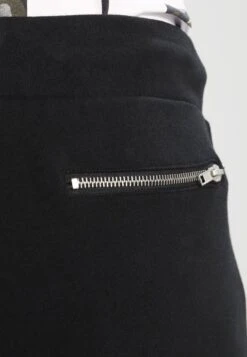 Pier One Biker Jogger - Trainingsbroek - Black 5 Pier One Biker Jogger - Trainingsbroek - Black -Pier One d14f4d3e23264a23856a525cf94a989d