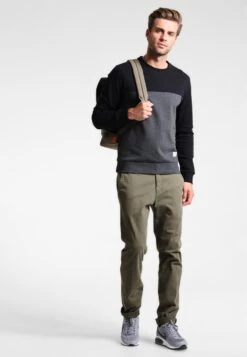 Pier One Sweater - Mottled Dark Grey 3 Pier One Sweater - Mottled Dark Grey -Pier One e668c35779b54586bfc36d4bc61706ce