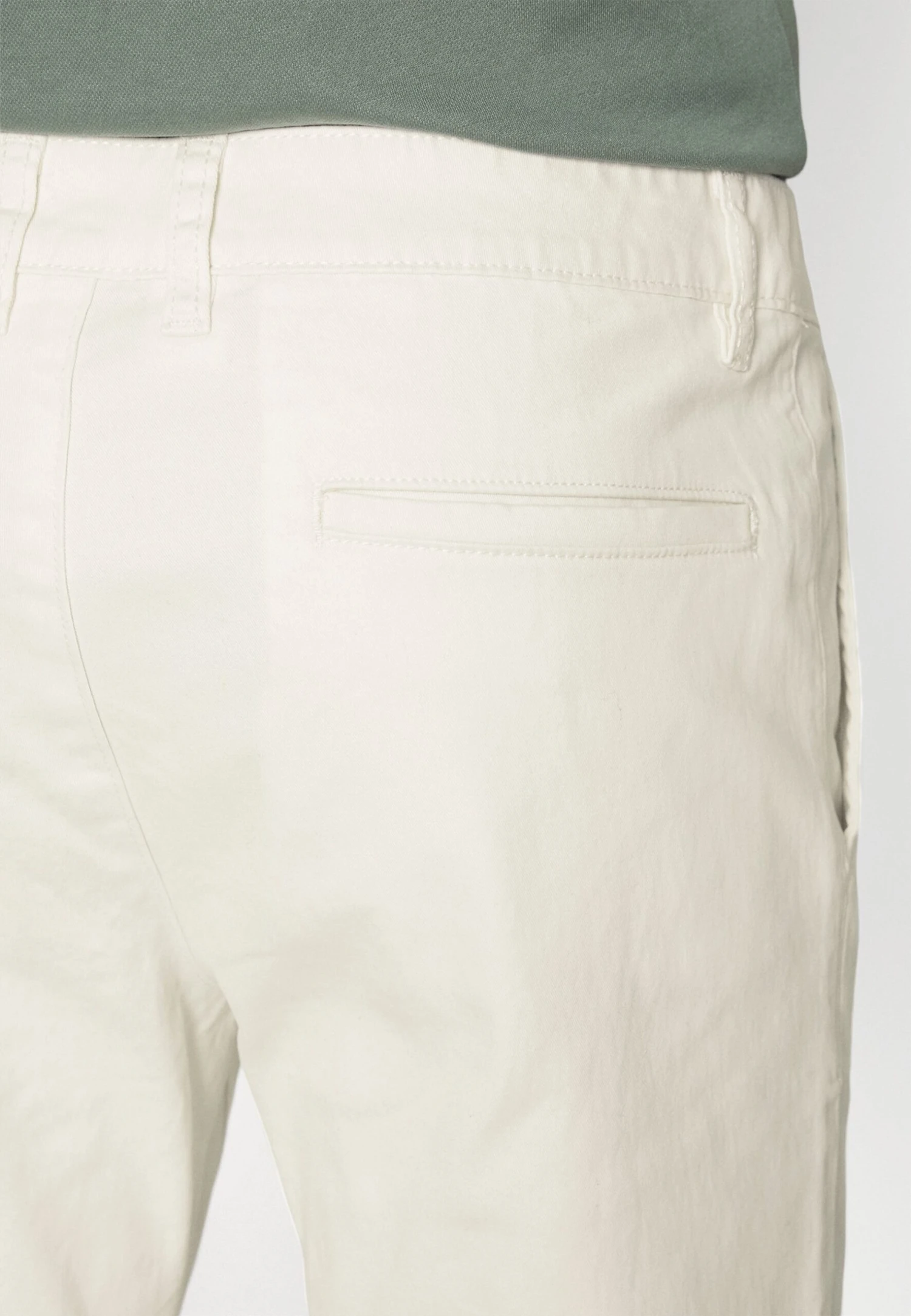 Chino - White Pier One Chino - White -Pier One eeb5fc9811444f8fba403a1a0cd3e719 scaled