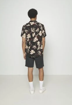 Pier One 2 Pack - Shorts - Olive/Black 4 Pier One 2 Pack - Shorts - Olive/Black -Pier One fd44b737848c4df581a8294c3b8851b1